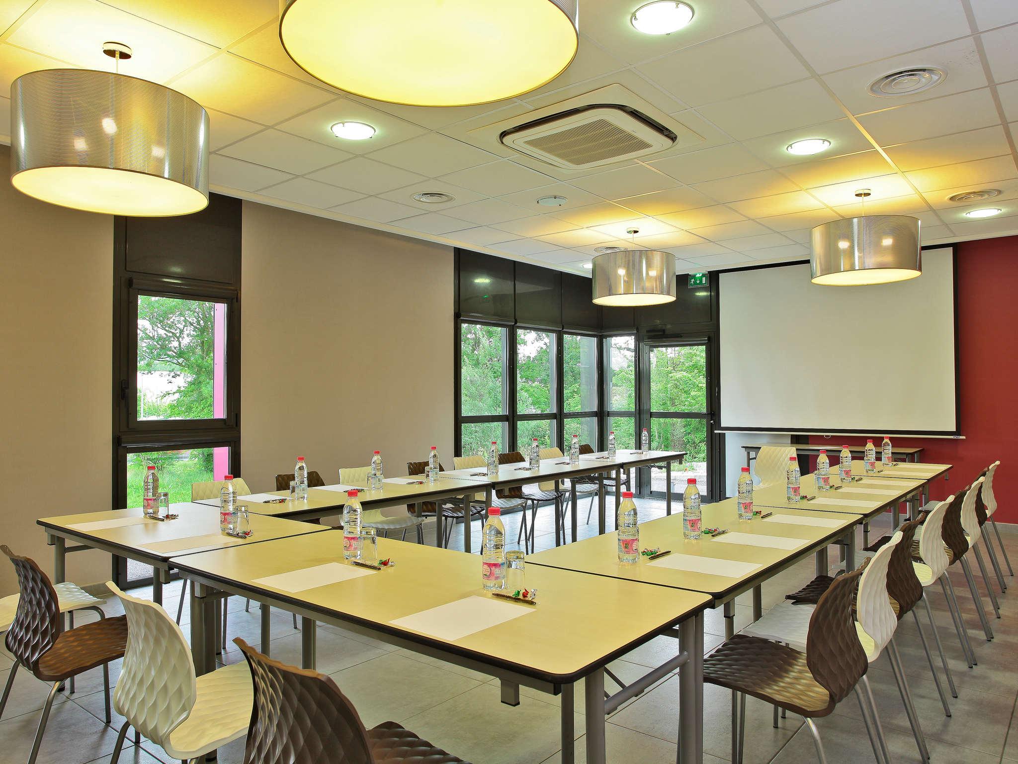Ibis Styles Castres Hotell Eksteriør bilde