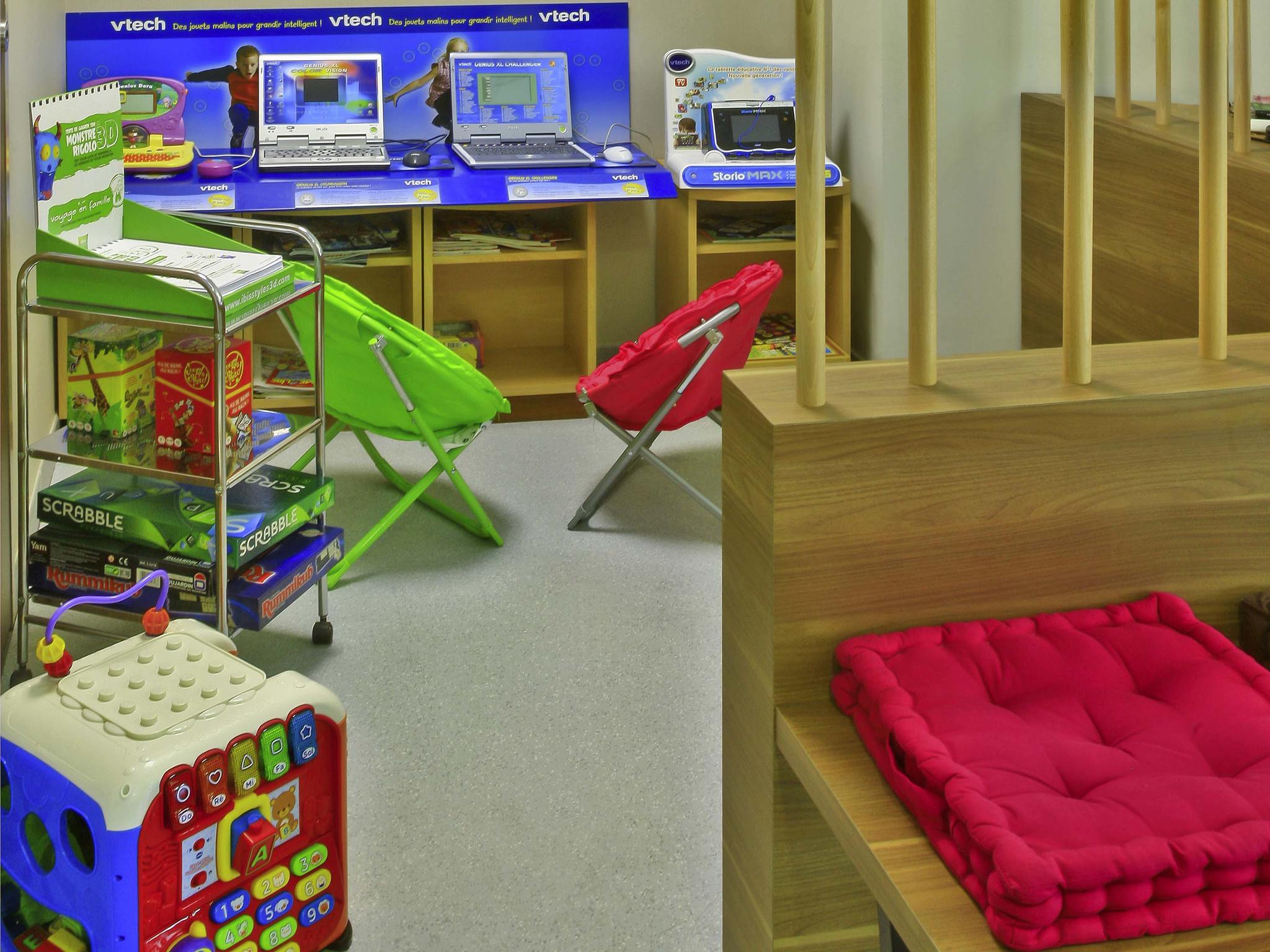 Ibis Styles Castres Hotell Eksteriør bilde